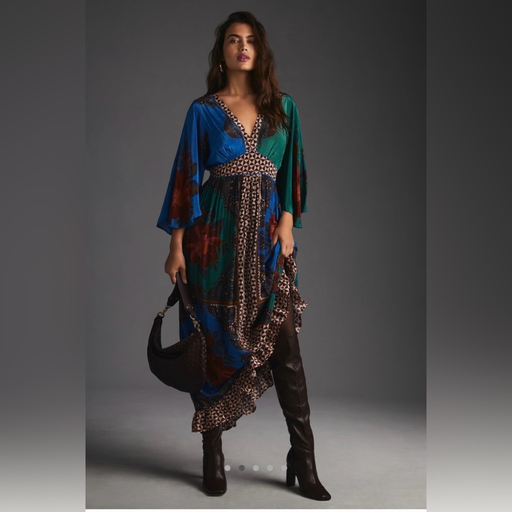 NWOT Farm Rio Anthropologie Flutter Sleeve Dress. Size Small.